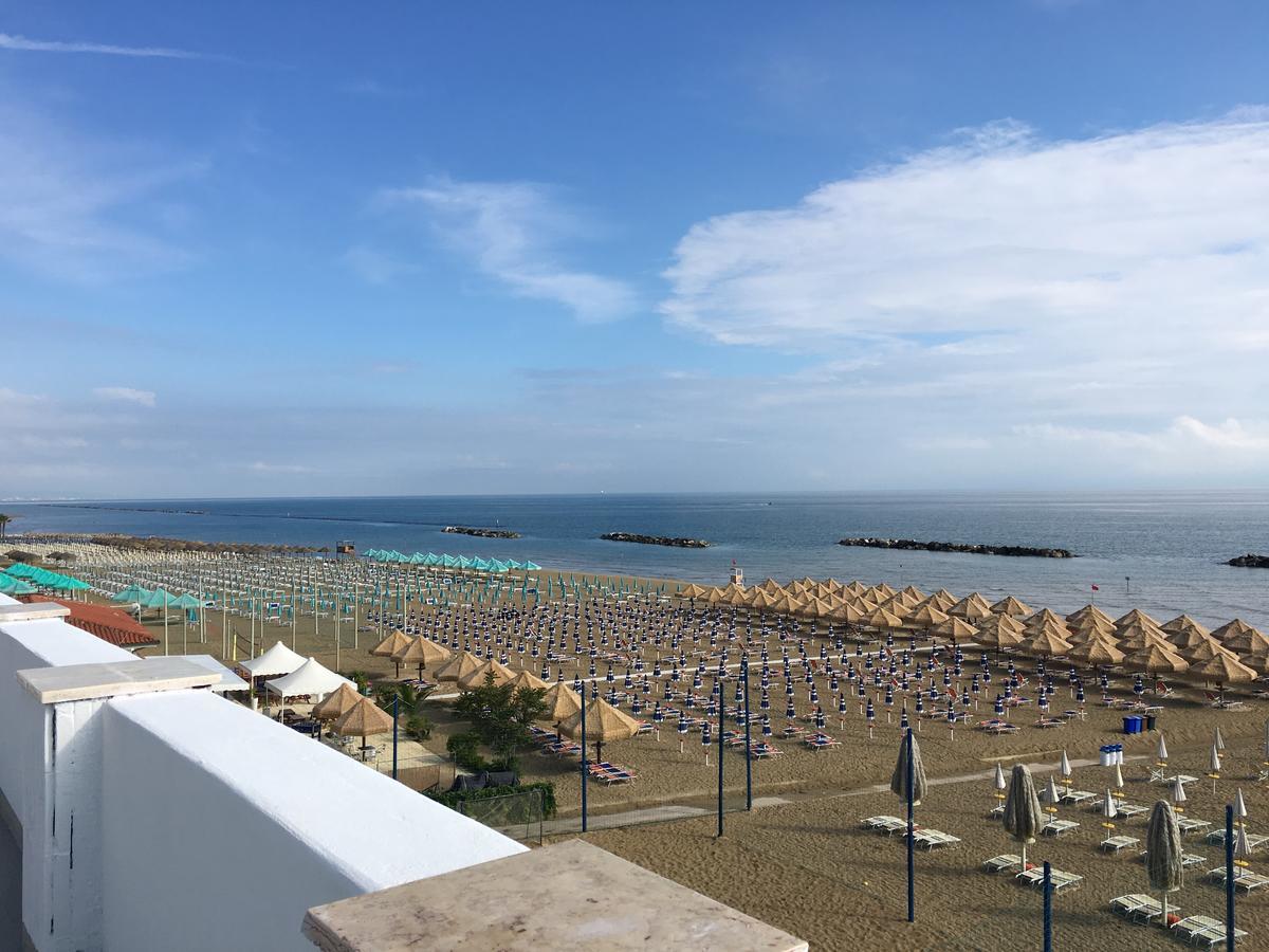 Hotel Valente Ortona Bagian luar foto