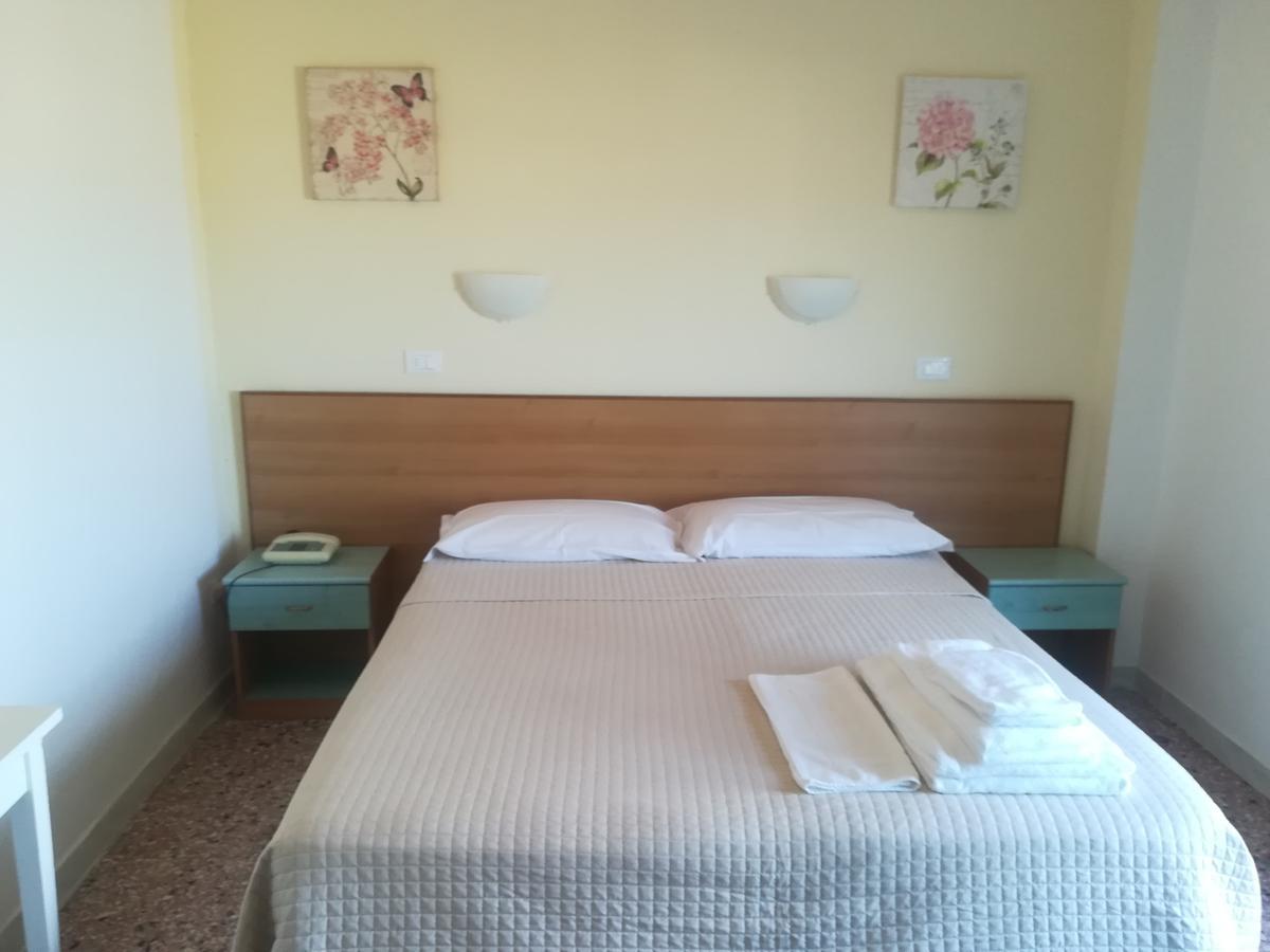 Hotel Valente Ortona Bagian luar foto