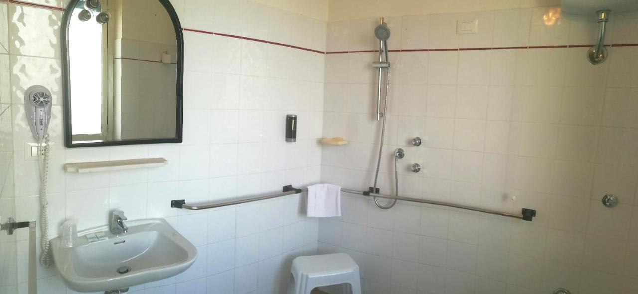 Hotel Valente Ortona Bagian luar foto
